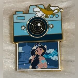 Disney Princess Camera Slider Pin Jasmine Aladdin Mystery Blind Box Trading Pin
